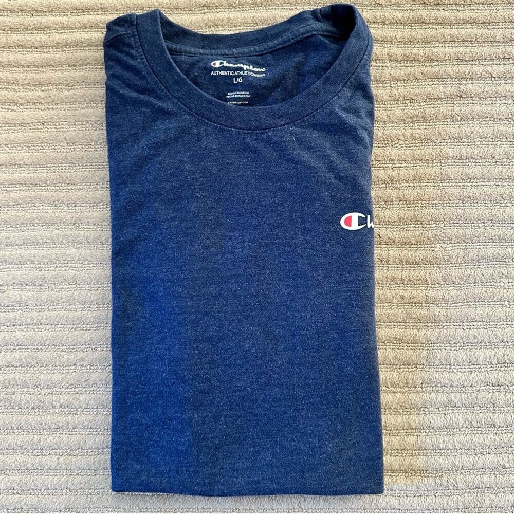 Champion Men Signature T shirt Size L